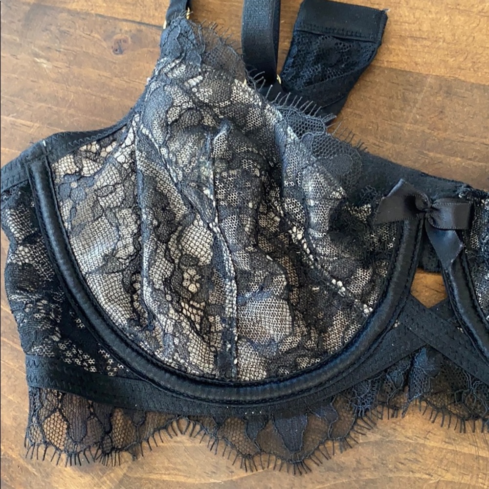 Victoria’s Secret Very Sexy Unlined Demi Bra 36 C